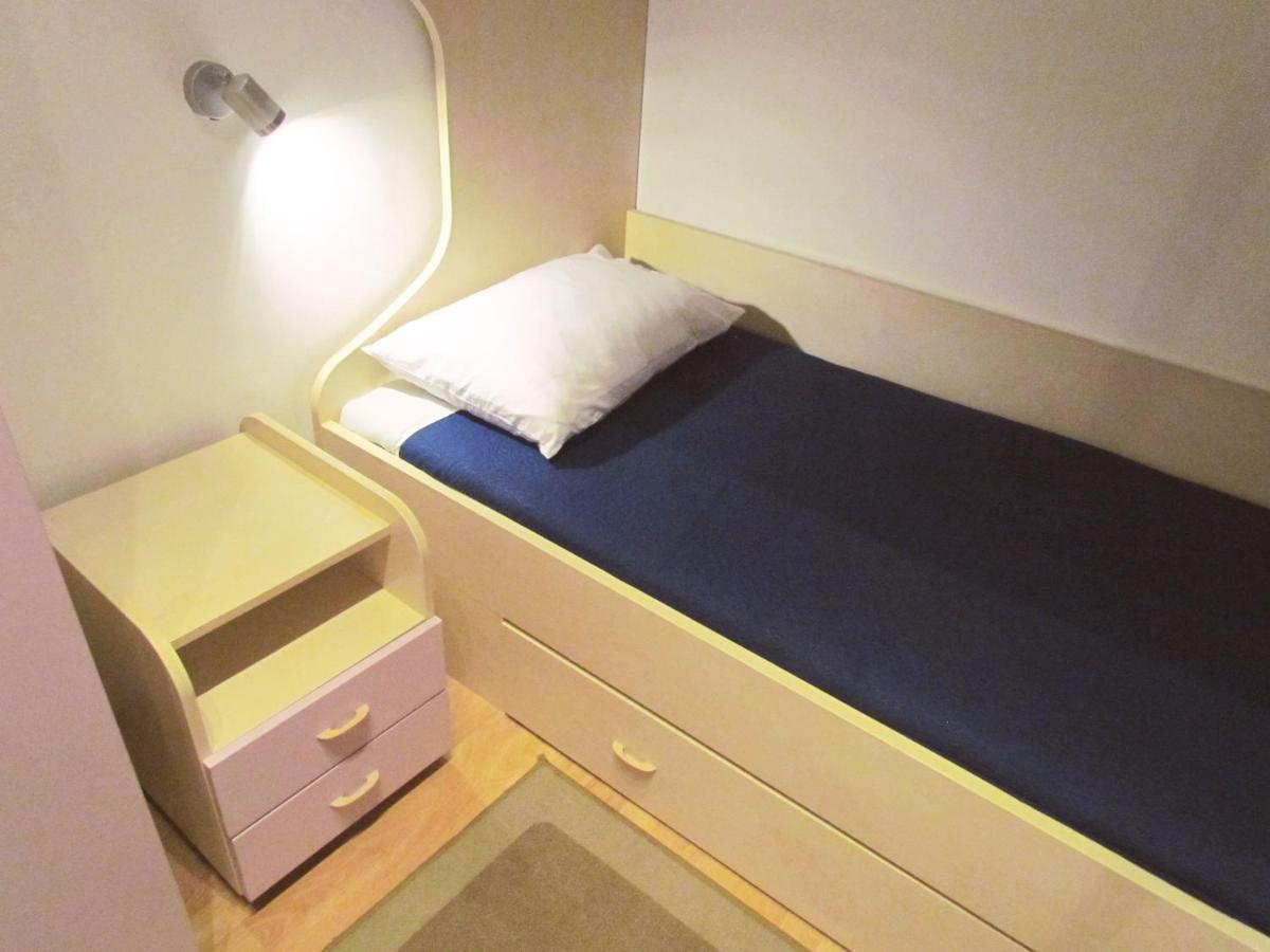 Center Studio Apartment Pula Bagian luar foto